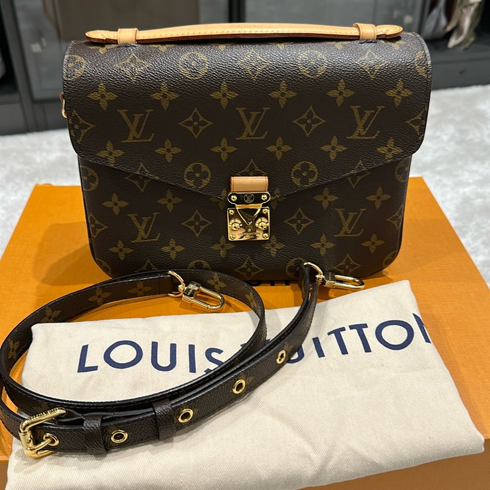 Louis Vuitton Pochette Metis